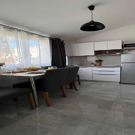 Elegant With Garden Terrace - Two Bedroom *