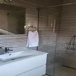 Elegant With Garden Terrace - Two Bedroom Апартаменты *